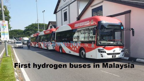 Drie waterstofbussen rijden op proef in Maleisië