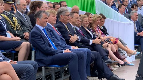 Nederlandse koning bij opening groene waterstoffabriek HyStock.